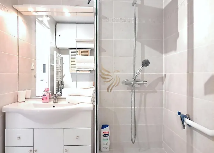 شقة 5-room - Sea View- Terrace - Parking Saint-Raphaël