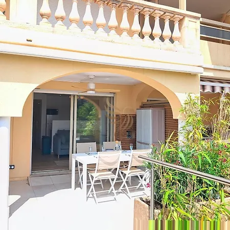 Apartment Appt 5p Wifi Overview Sea-clim-park-pool-terrace - Capitalchic Services St Raphael *