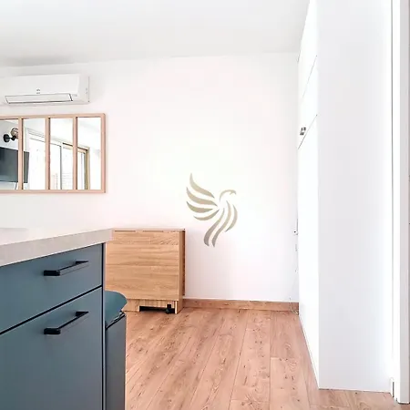 Appt 5p Wifi Overview Sea-clim-park-pool-terrace - Capitalchic Services St Raphael *