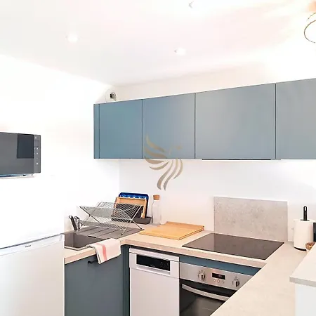 Appt 5p Wifi Overview Sea-clim-park-pool-terrace - Capitalchic Services St Raphael Apartment