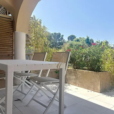 Apartment Appt 5p Wifi Overview Sea-clim-park-pool-terrace - Capitalchic Services St Raphael *